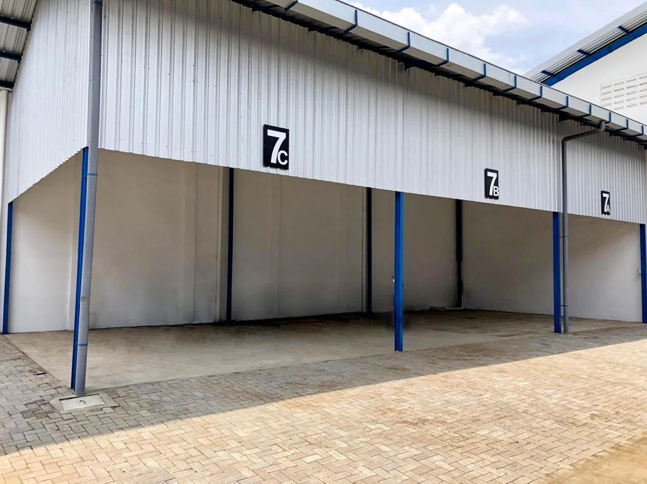 Unit Outdoor - Image 1